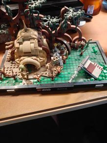 Lego star Dagobah Jedi Training Diorama