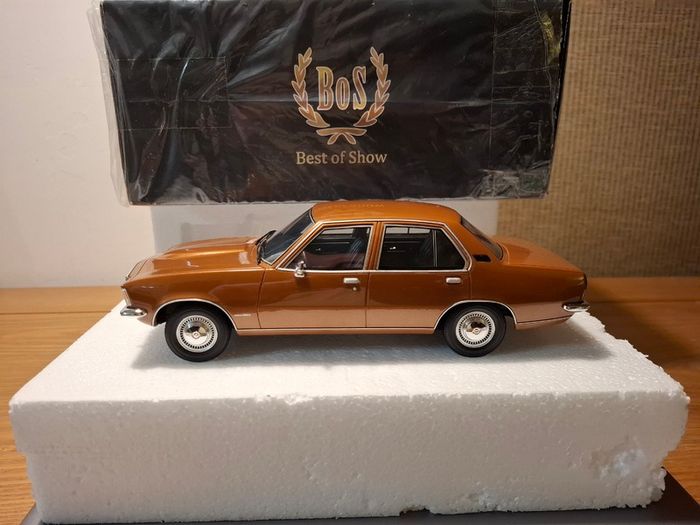 Opel Rekord Series D 2100d 1973 - 1/18 - New In Box