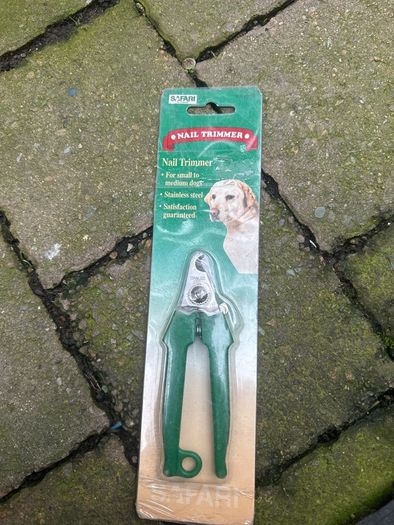 dog nail trimmer