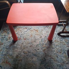 Mammut Childrens chair and table