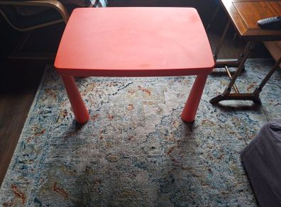 Mammut Childrens chair and table