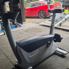 precor 885 upright bikes