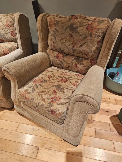 3 piece suite Floral sofa armchairs settee couch