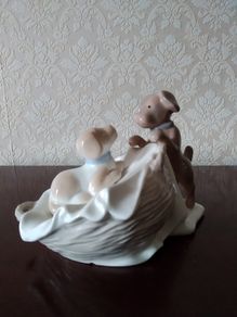 Tengra Valencia Spain Porcelain Figurine " Puppies at Play"