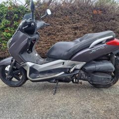 Yamaha xmax 125
