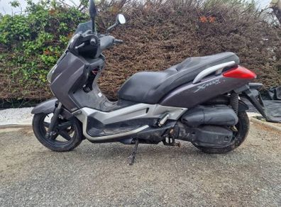 Yamaha xmax 125