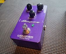 Ampeg Liquifier bass analog chorus pedal