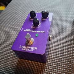 Ampeg Liquifier bass analog chorus pedal