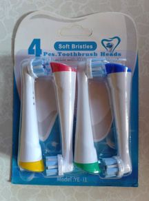 4 Pack Of Soft Bristle Toothbrush Heads (new).