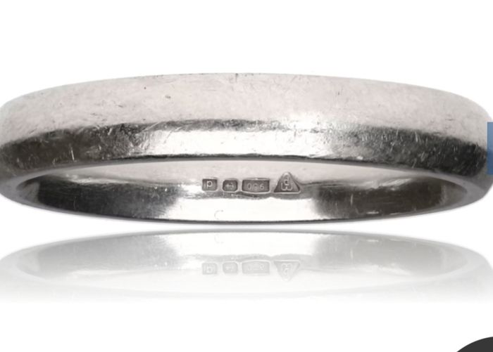 Gents heavy platinum band ring