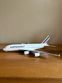 Air France A380-800 1:200 F-HPJA (Highly detailed model)