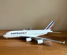 Air France A380-800 1:200 F-HPJA (Highly detailed model)