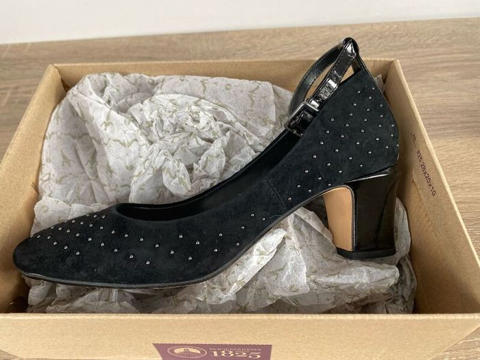 Ladies Shoes