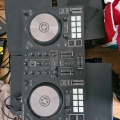 Native Instruments Traktor Kontrol S2 MK3