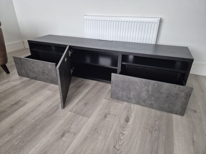 TV Rack