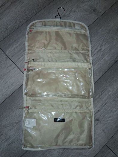 1 Euro Each To Clear!! - Variety Of Bags - Make Up, Toiletries, School, Etc