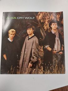 Aha, Take On Me 1985 and Cry Wolf 1986, Original 7 inch Vinyl Singles Bundle