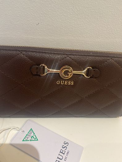 New GUESS Large Zipped Wristlet Purse/Wallet
