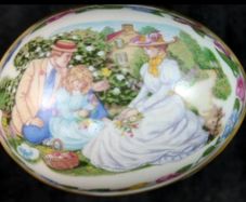 Lenox "Gathering Memories" limited edition collectible Easter egg trinket box from 1990
