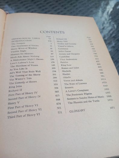 Shakespeare, 2 1960s hardbacks, D18 post 8e