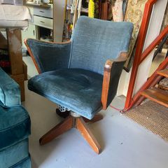 Antique swivel office desk chair