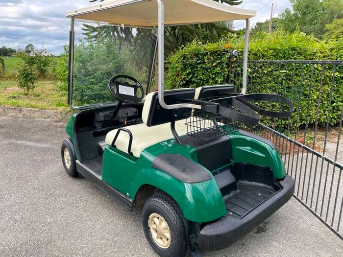 Yamaha petrol golf buggy
