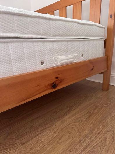 Almost brand new mattrass,  no stains, premium quality.