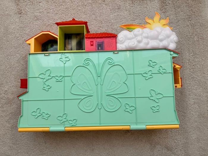 Disney Encanto Casa Madrigal Playset Jakks Pacific Used Please see photos