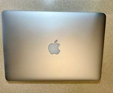 Apple MacBook Pro 13 2.7Ghz Dual core intel Core i5  16GB 1867 Mhz DDR3  250 SSD