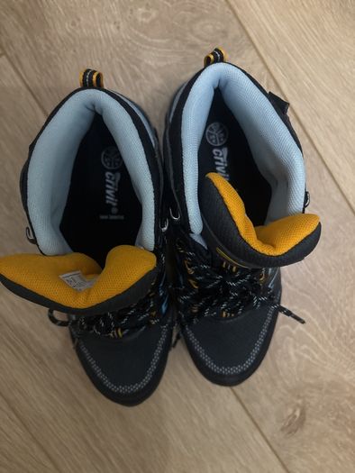 Crivit Hiking / Walking Boots 4