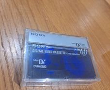 1x Sony Digital Video Cassette Mini DV blue colour sealed.