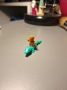 lego groot and croc