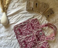 Brand New Handmade Quilted Cotton Laptop Sleeve : Zip closure, Padded protection