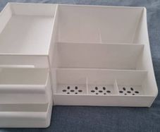 makeup organizer