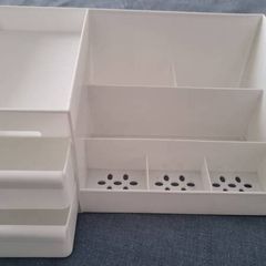 makeup organizer