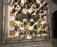 DC Batman Eagle moss chess board and chess pieces Complete