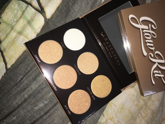 100% genuine Anastasia Beverly hills ultimate glow kit highlighter