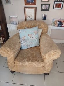 100 year old couch   recoverd free to take away