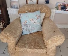 100 year old couch   recoverd free to take away