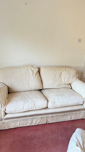 Couches/sofas