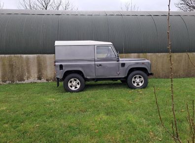 Land Rover Defender 2006