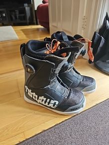 snowboard boots