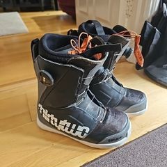 snowboard boots