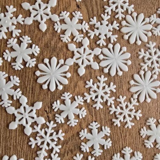 Plastic snowflakes