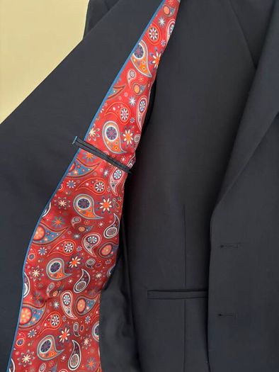 Bennetti Navy Three-Piece Suit (36R / 32R)