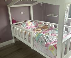 Childs bed