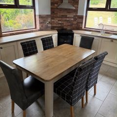 6 Piece Extended Table and Chairs