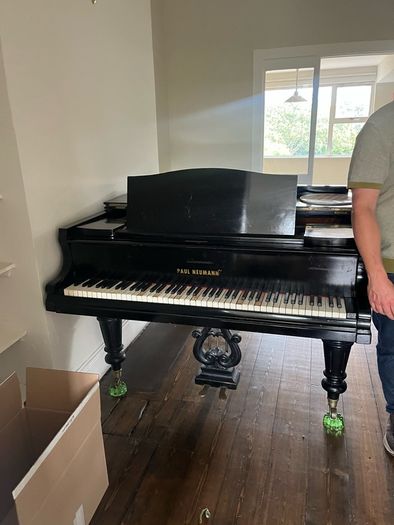 Grand Piano Paul Neumann