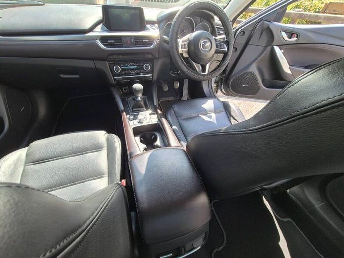 Mazda 6