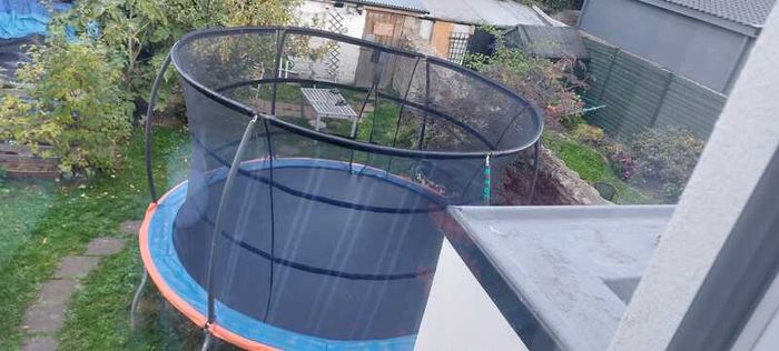 Trampoline